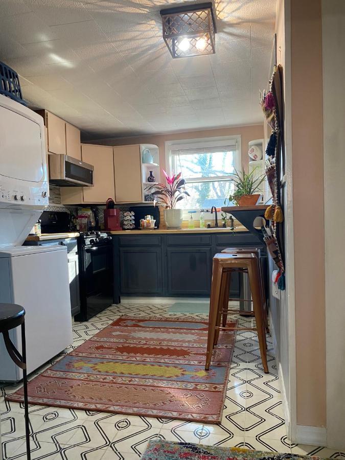 Апартаменти Boho-Chic Travel Pad - Unit 2 Блумінгтон Екстер'єр фото